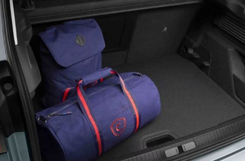 Generous Boot Space. https://www.twall.co.uk/assets/media/bootsizeinthecitroenc4.jpeg