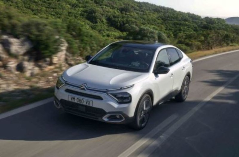 Suspensions with progressive hydraulic cushions https://www.twall.co.uk/assets/media/citroenc4xdrivingalongaroad.jpeg