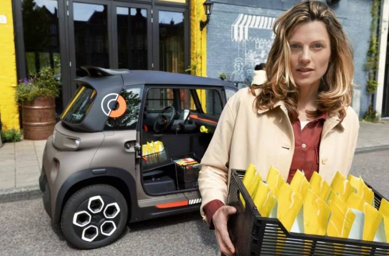 Safer with 4 wheels https://www.twall.co.uk/assets/media/persontakingitemsoutofthecitroenami.jpeg