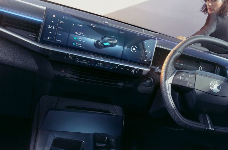 https://www.twall.co.uk/assets/media/vauxhallgrandlandinterior_1.jpeg