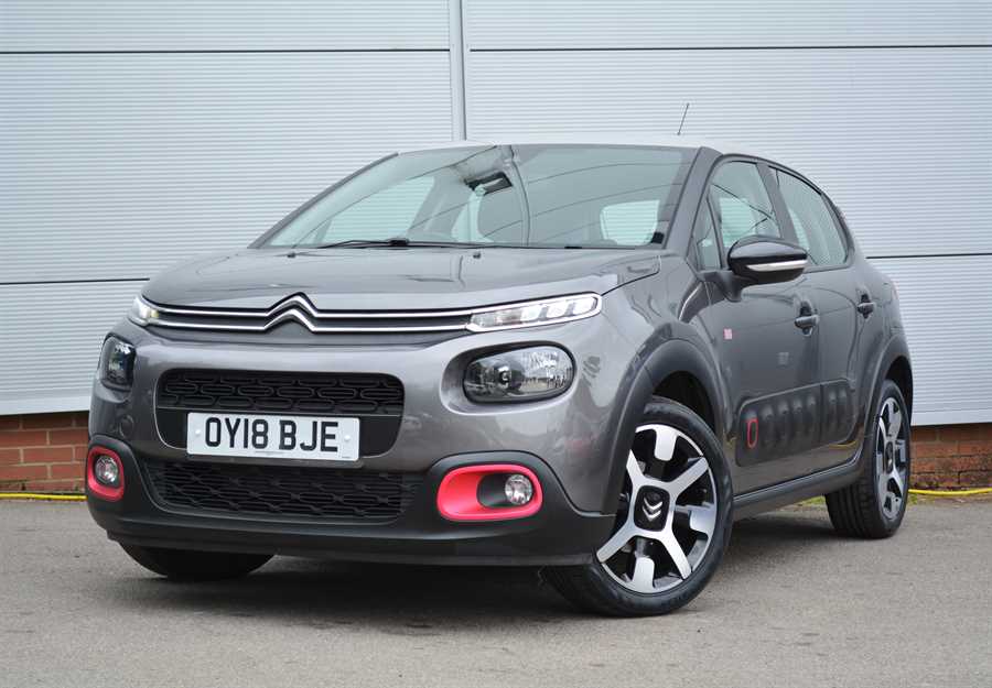 2022 Citroen c3 accessories guideline and models colours shown