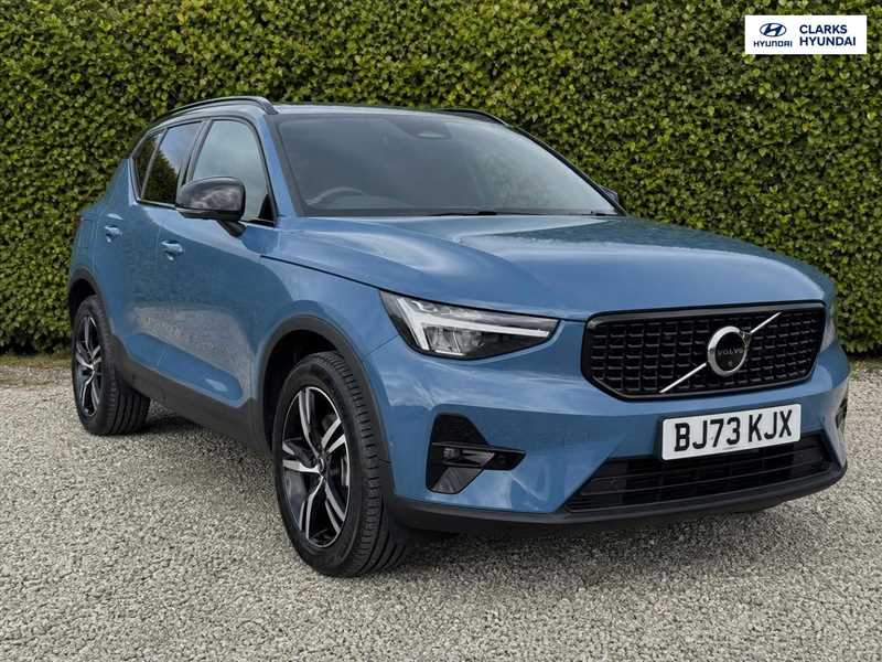 2023 Volvo XC40