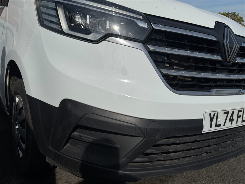 2025 RENAULT TRAFIC